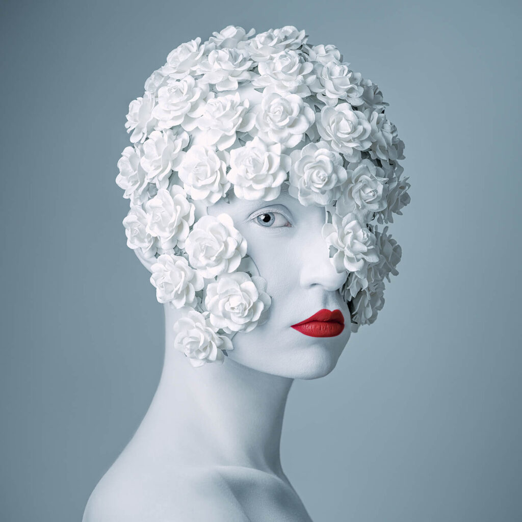 Flora Borsi i jej artystyczny autoportret z Profoto A10