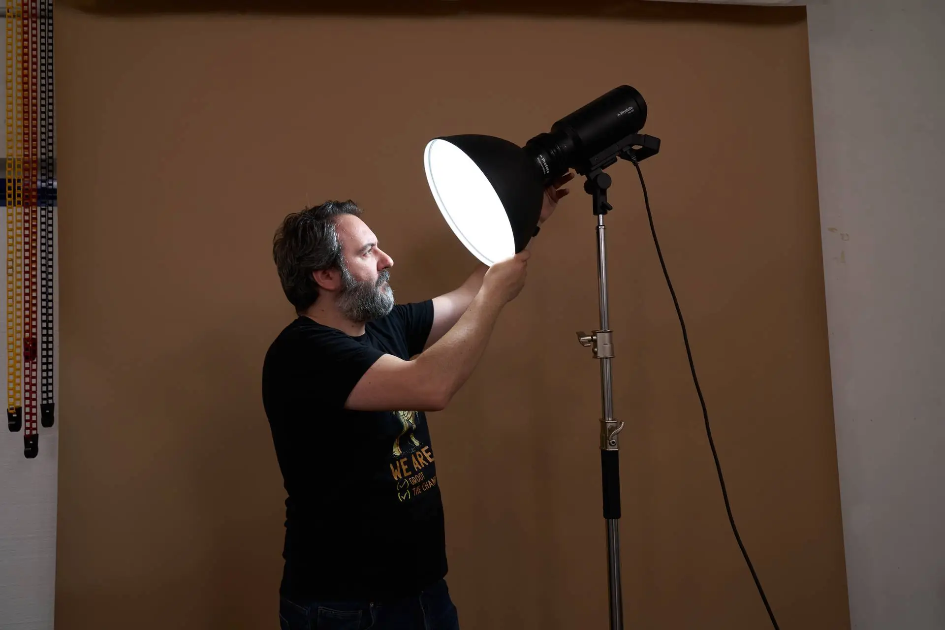 Jak kształtować twarde światło za pomocą czasz Profoto Hard Reflectors White?